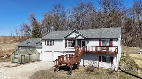 3556 Highway 99 Wapello IA 52653