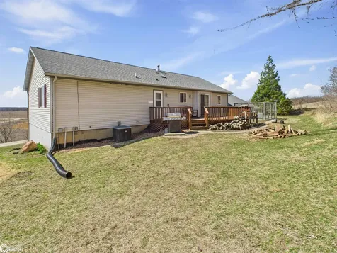 3556 Highway 99 Wapello IA 52653