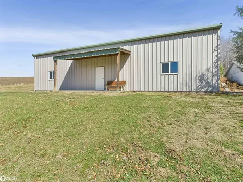 3556 Highway 99 Wapello IA 52653