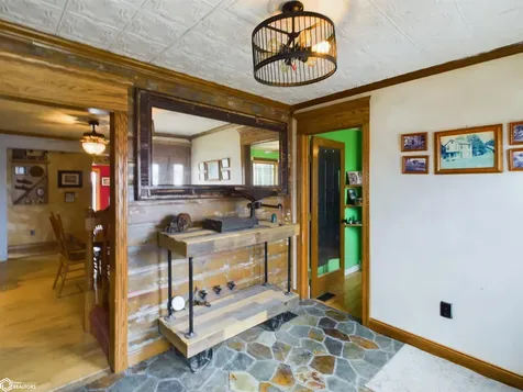 31 Bluff Park Road Montrose IA 52639