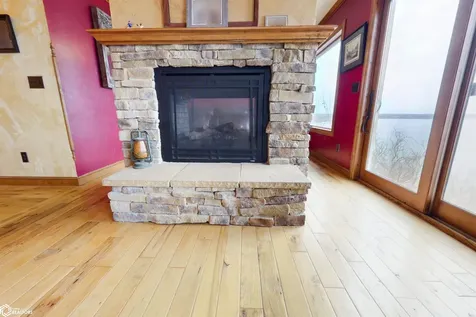31 Bluff Park Road Montrose IA 52639