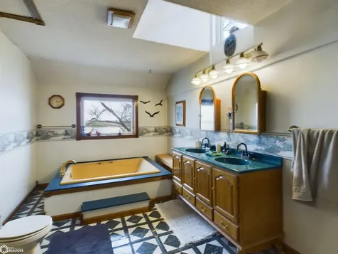 31 Bluff Park Road Montrose IA 52639