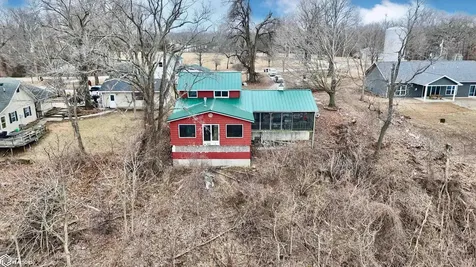 31 Bluff Park Road Montrose IA 52639