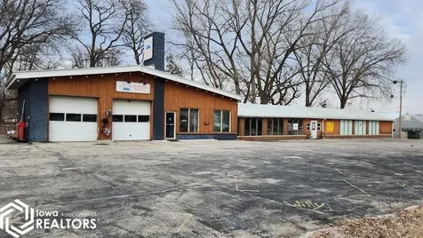 712 Hwy 18 E Clear Lake IA 50428