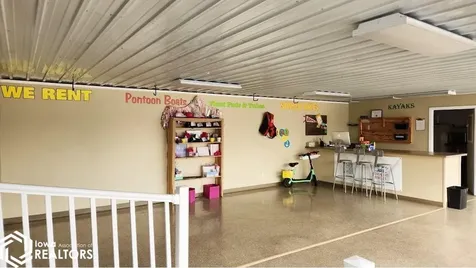 712 Hwy 18 E Clear Lake IA 50428