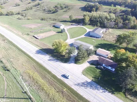 1109 E 132nd Street N Grinnell IA 50112