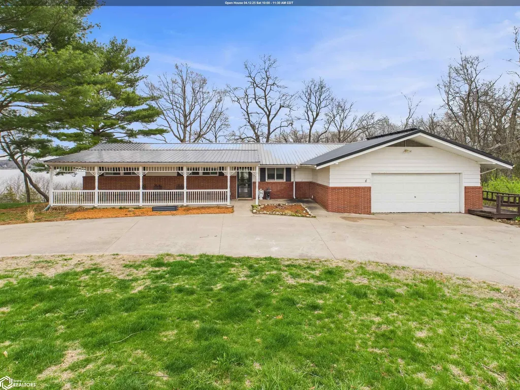 3295 Middle Road Keokuk IA 52632
