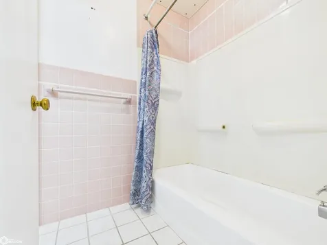 3295 Middle Road Keokuk IA 52632