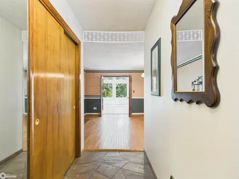 3295 Middle Road Keokuk IA 52632