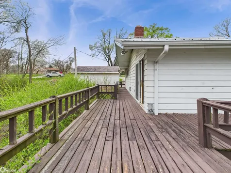 3295 Middle Road Keokuk IA 52632