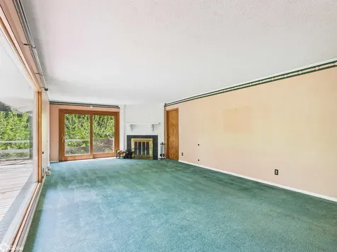 3295 Middle Road Keokuk IA 52632