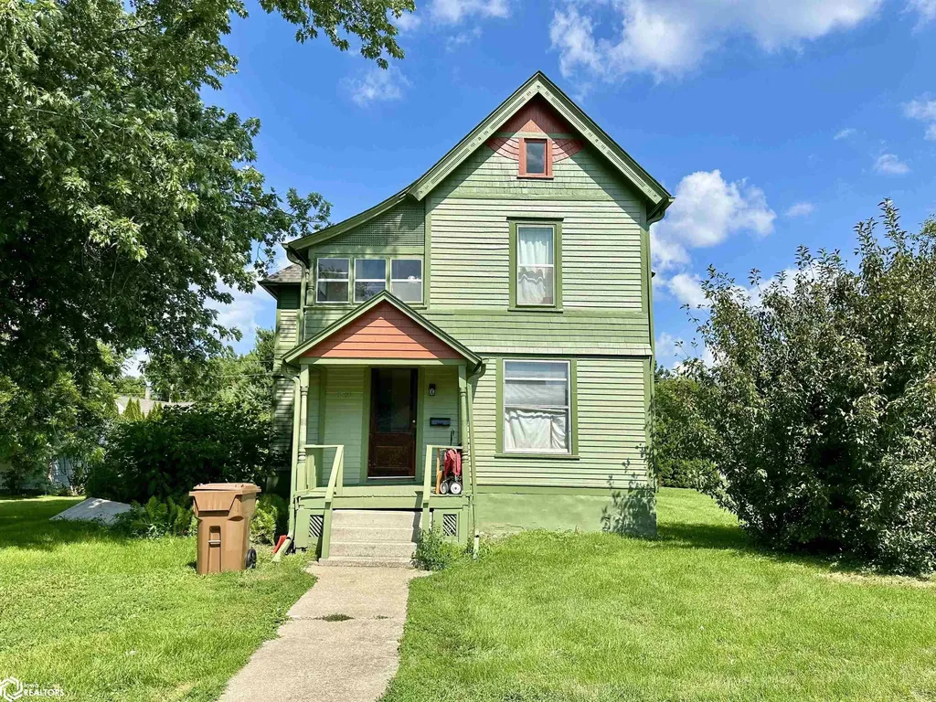 1202 Main Street Grinnell IA 50112