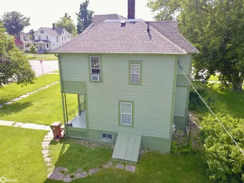 1202 Main Street Grinnell IA 50112