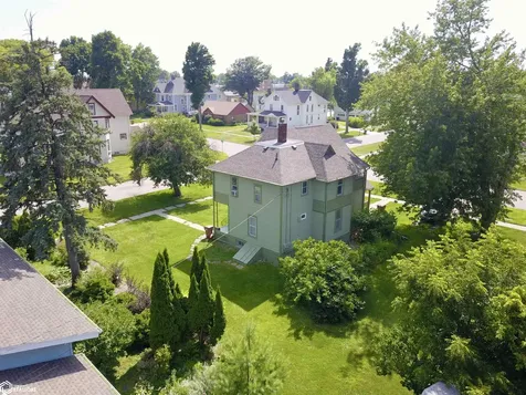 1202 Main Street Grinnell IA 50112