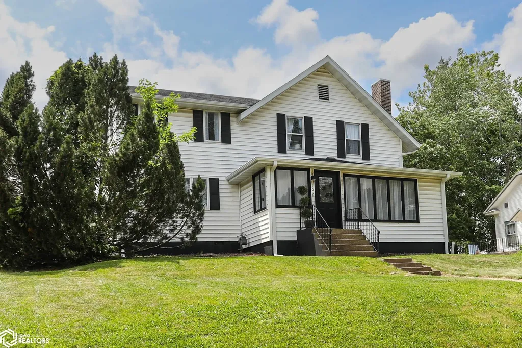 102 Forest Drive Fairfield IA 52556