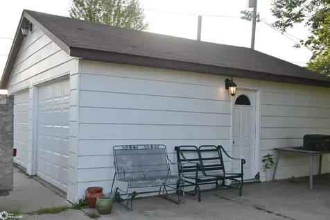 102 Forest Drive Fairfield IA 52556