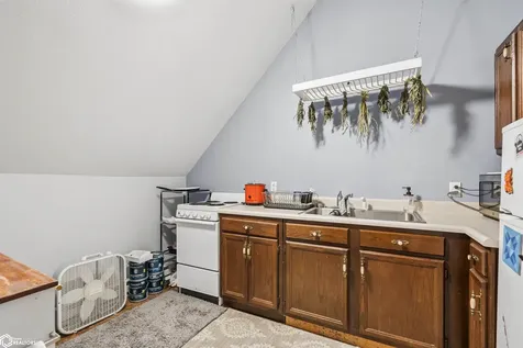 1132 Main Street Grinnell IA 50112