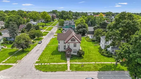 1132 Main Street Grinnell IA 50112