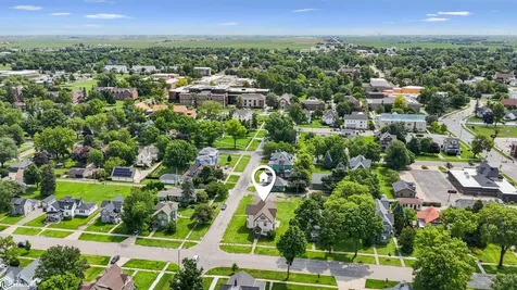 1132 Main Street Grinnell IA 50112
