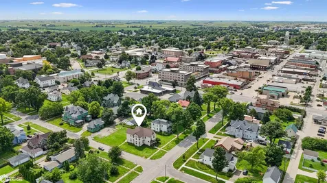 1132 Main Street Grinnell IA 50112