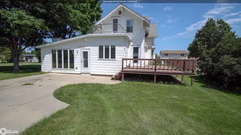 610 7th Avenue Ackley IA 50601