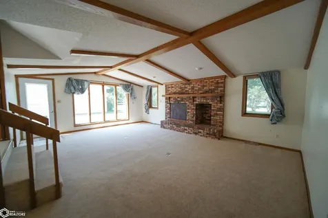 610 7th Avenue Ackley IA 50601