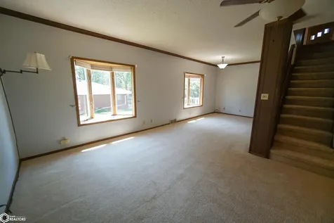 610 7th Avenue Ackley IA 50601