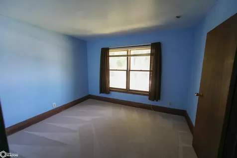 610 7th Avenue Ackley IA 50601