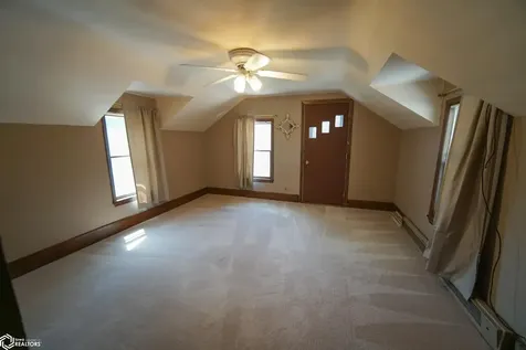 610 7th Avenue Ackley IA 50601