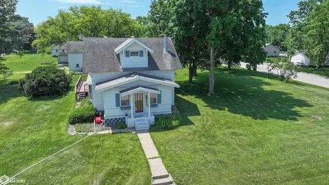 610 7th Avenue Ackley IA 50601