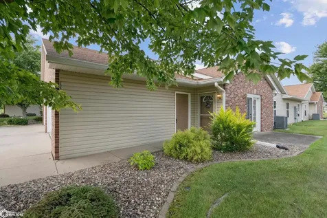 620 Layne Dr Unit 2 West Burlington IA 52655