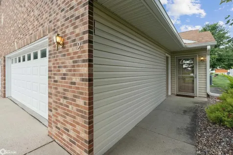 620 Layne Dr Unit 2 West Burlington IA 52655