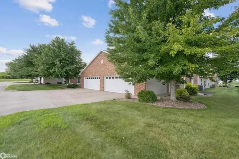 620 Layne Dr Unit 2 West Burlington IA 52655