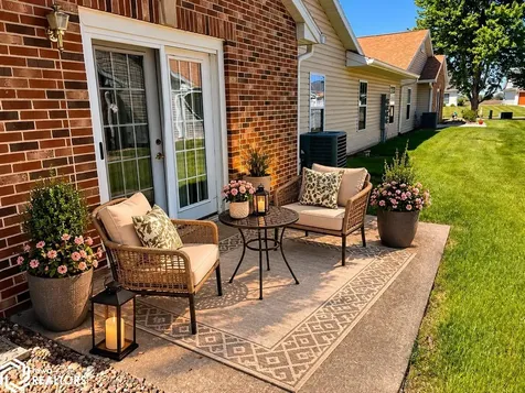 620 Layne Dr Unit 2 West Burlington IA 52655