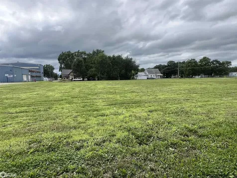 610 W Stone Avenue Fairfield IA 52556
