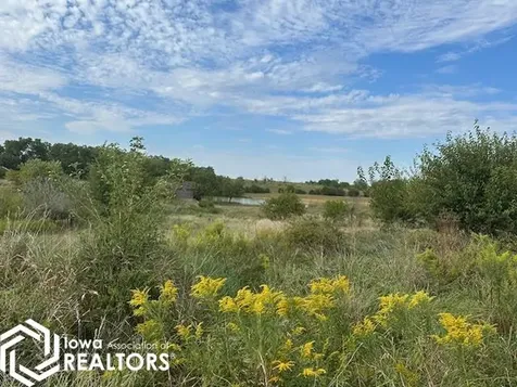 2315 Lake Trail Fairfield IA 52556