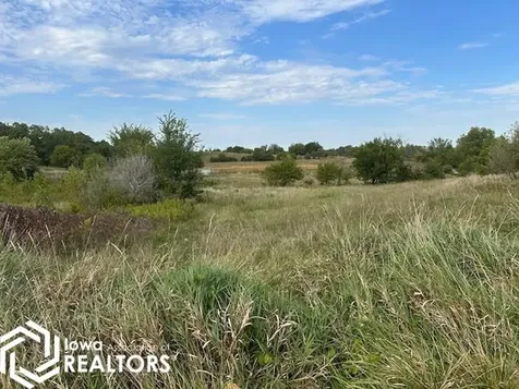 2315 Lake Trail Fairfield IA 52556