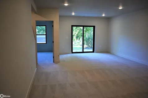 2354 River Road Iowa Falls IA 50126