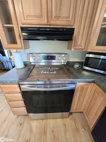 3575 Mississippi River Road Keokuk IA 52632