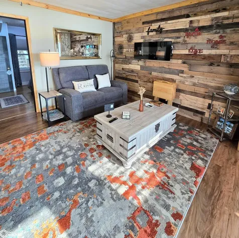 3575 Mississippi River Road Keokuk IA 52632