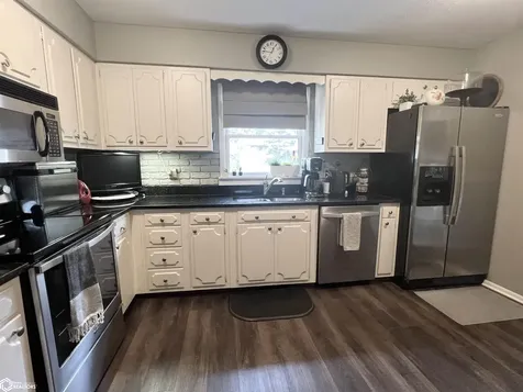 313 E 29th Street S Newton IA 50208