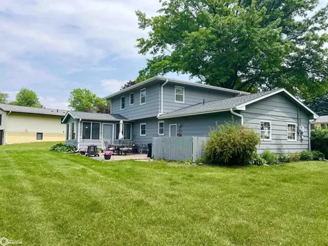313 E 29th Street S Newton IA 50208