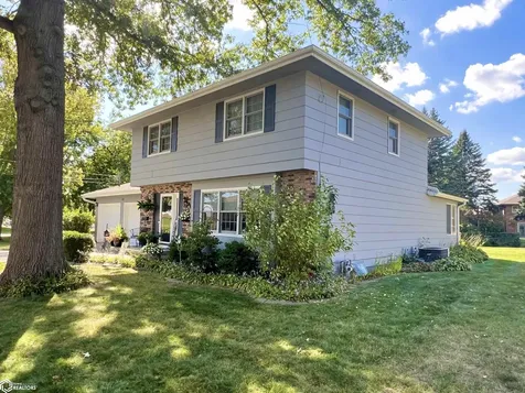 313 E 29th Street S Newton IA 50208
