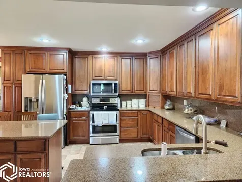 3511 19th Street SW Mason City IA 50401