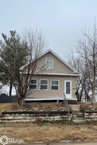 1004 Spring Street Burlington IA 52601