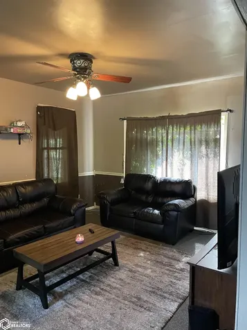1004 Spring Street Burlington IA 52601