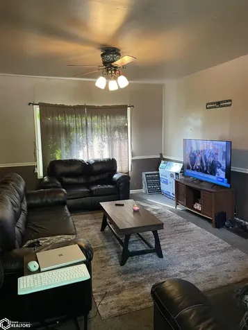 1004 Spring Street Burlington IA 52601