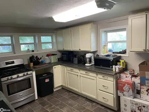 1004 Spring Street Burlington IA 52601