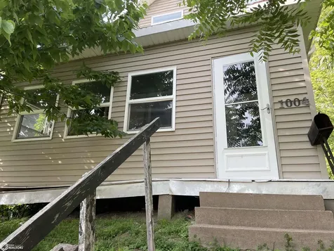 1004 Spring Street Burlington IA 52601