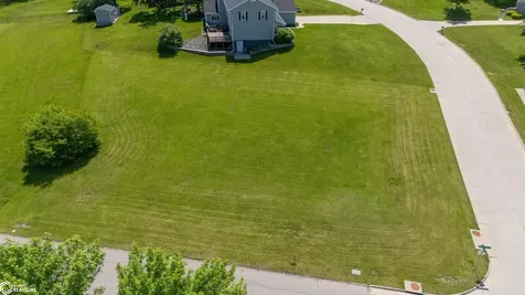 502 Brentwood Place Marshalltown IA 50158